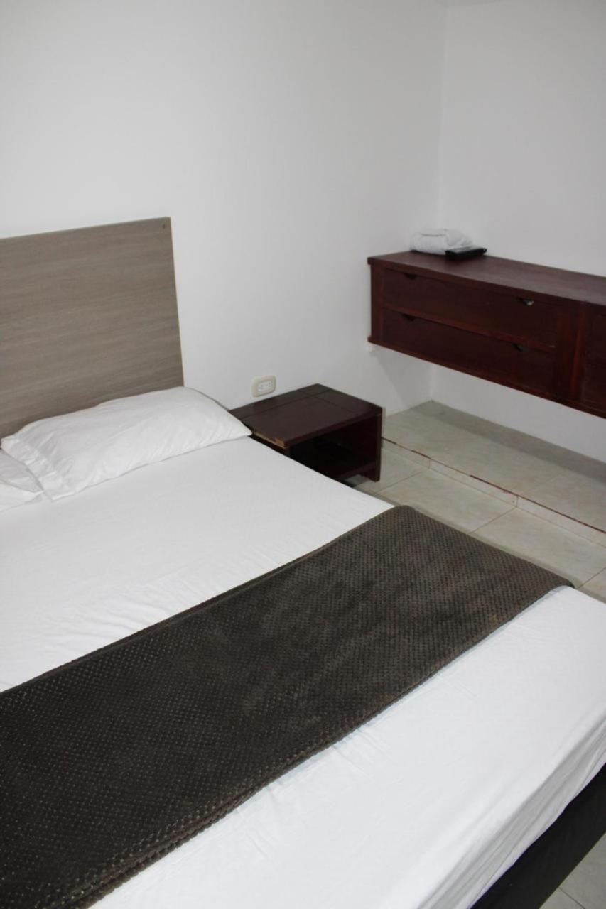 Hotel San Cayetano Ocana Bagian luar foto